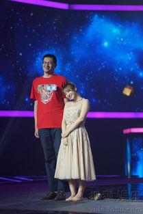 明星公主抱袭胸